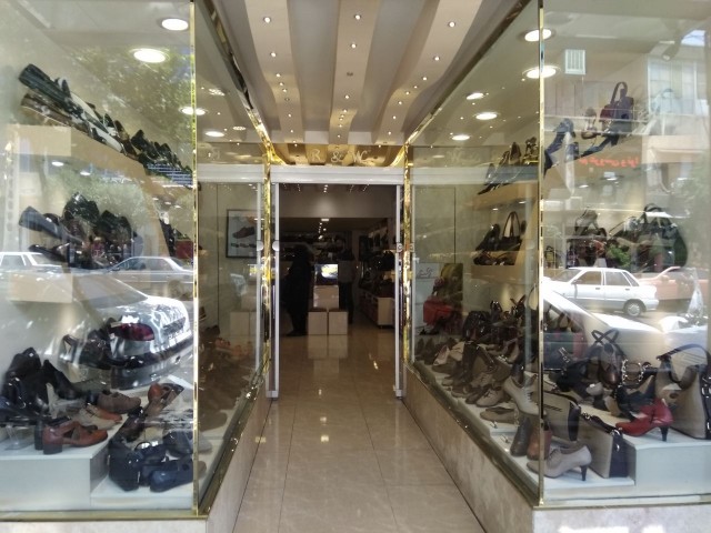 مغازه 85 متری - قیمت بی نظیر تهران